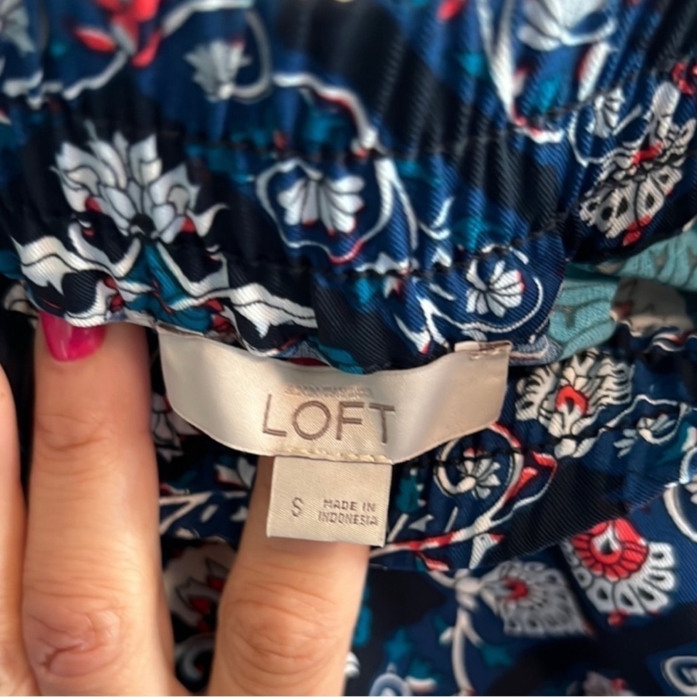 LOFT Navy Floral Pencil Skirt​ - Small - Picture 5 of 9